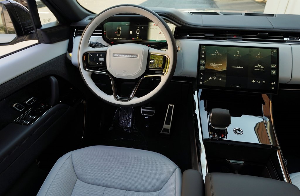 2025 Land Rover Range Rover Sport SE photo 13