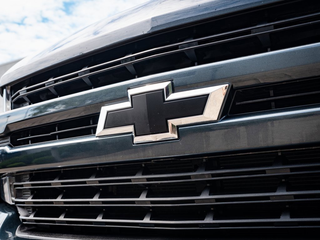2022 Chevrolet Silverado 1500 RST photo 3