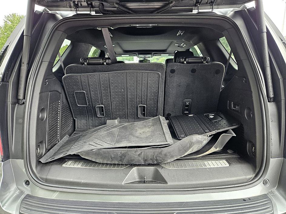 2022 Chevrolet Tahoe Z71 photo 12