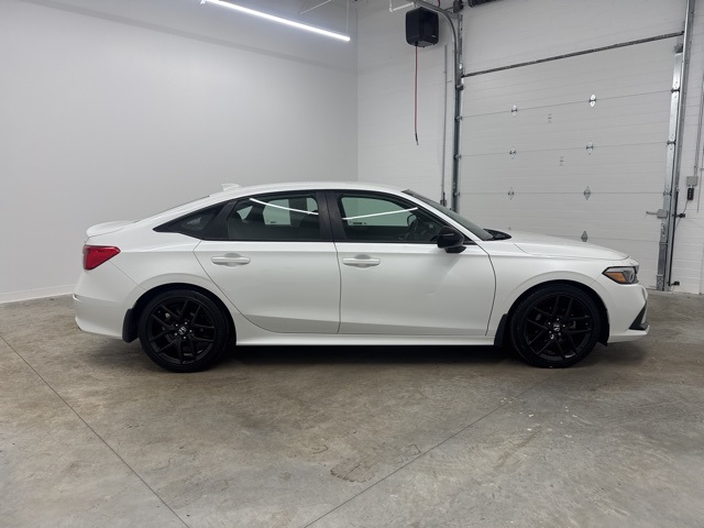 2023 Honda Civic Sport photo 3