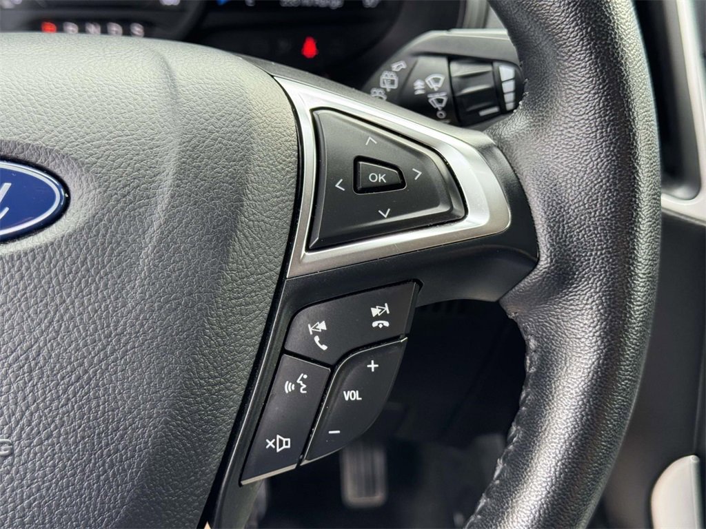 2024 Ford Edge SEL photo 8