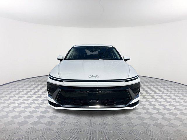 2025 Hyundai Sonata SEL photo 2