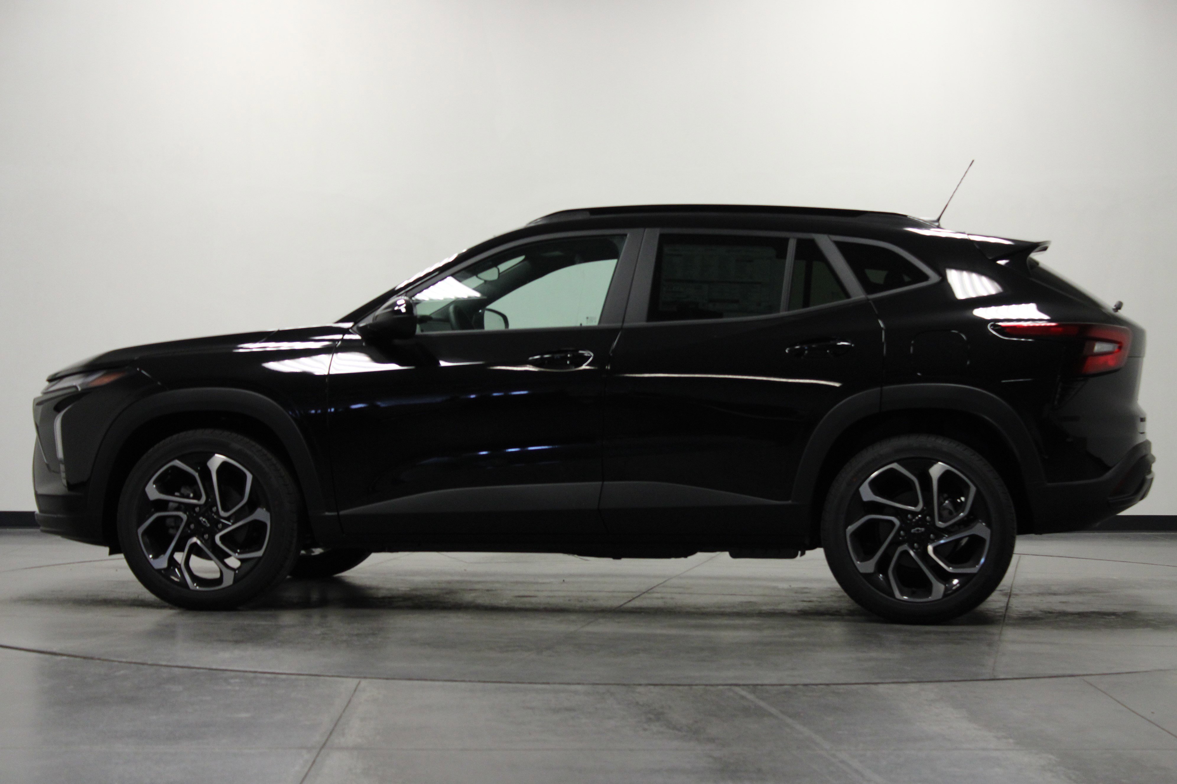 2025 Chevrolet Trax photo 4