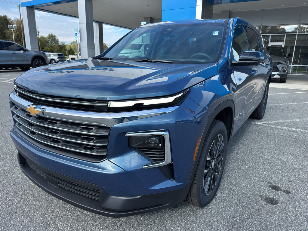 2026 Chevrolet Traverse LT's photo