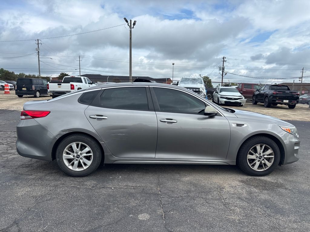 2018 Kia Optima LX photo 3
