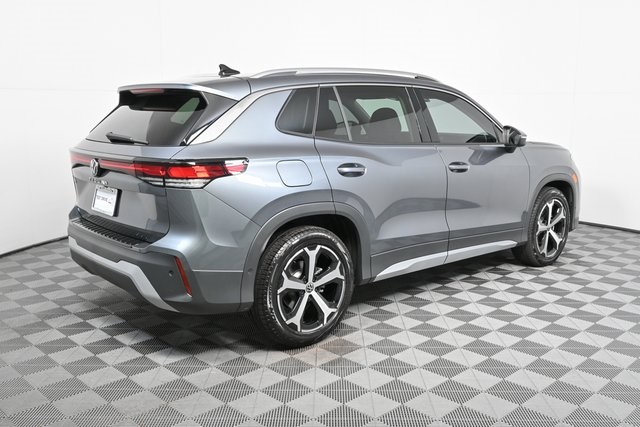 2026 Volkswagen Tiguan SE photo 2