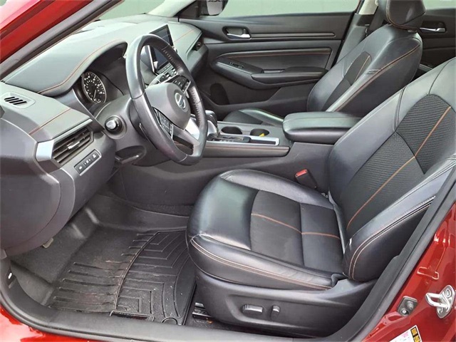 2021 Nissan Altima 2.5 SR photo 7