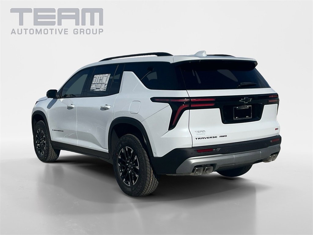 2026 Chevrolet Traverse Z71 photo 3