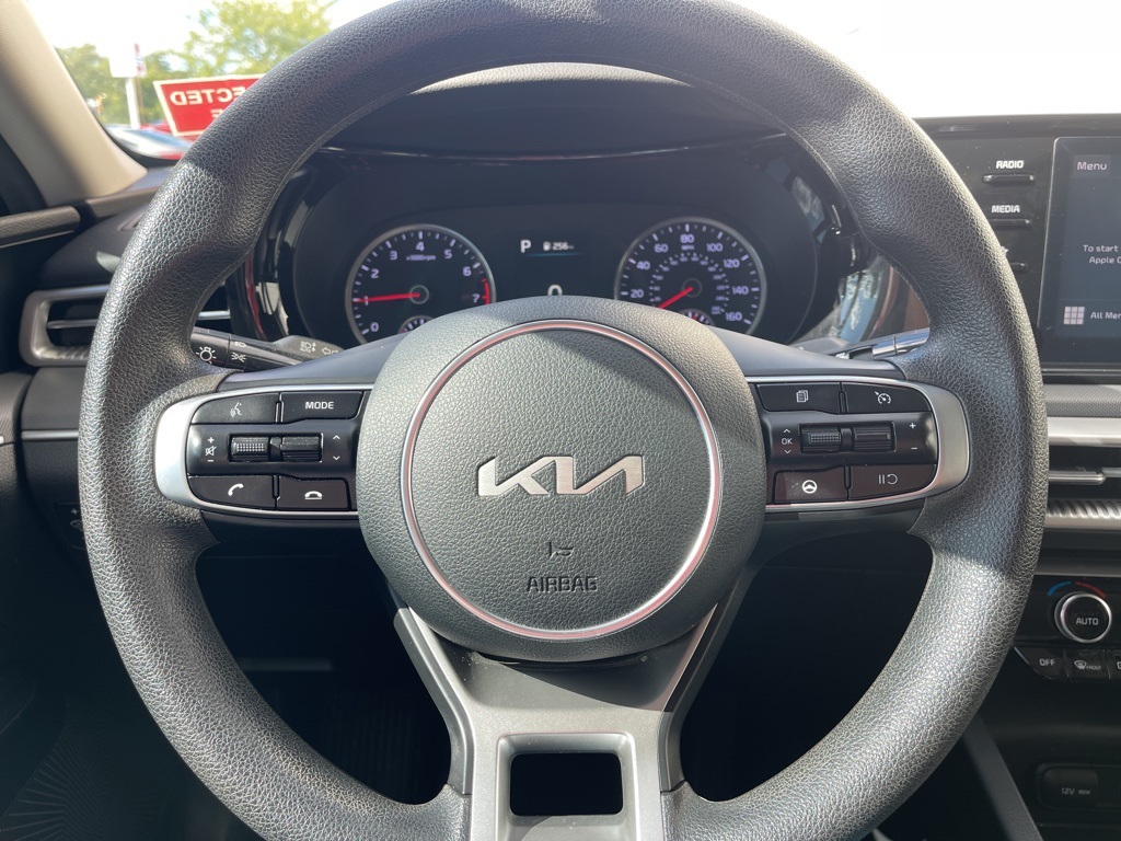 2022 Kia K5 LXS photo 8