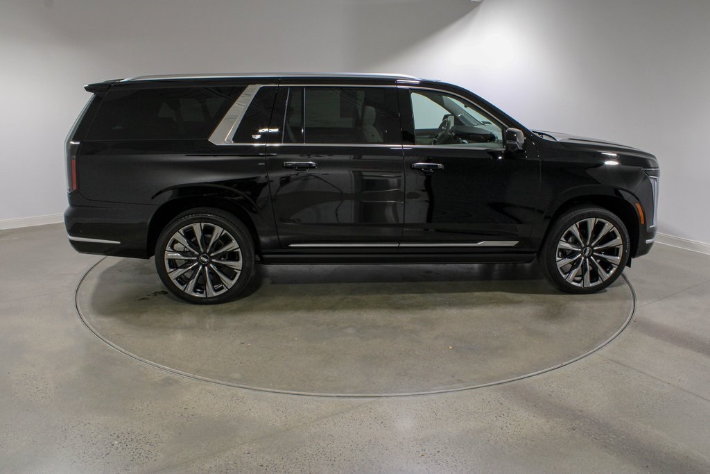 2025 Cadillac Escalade ESV Premium Luxury Platinum photo 4