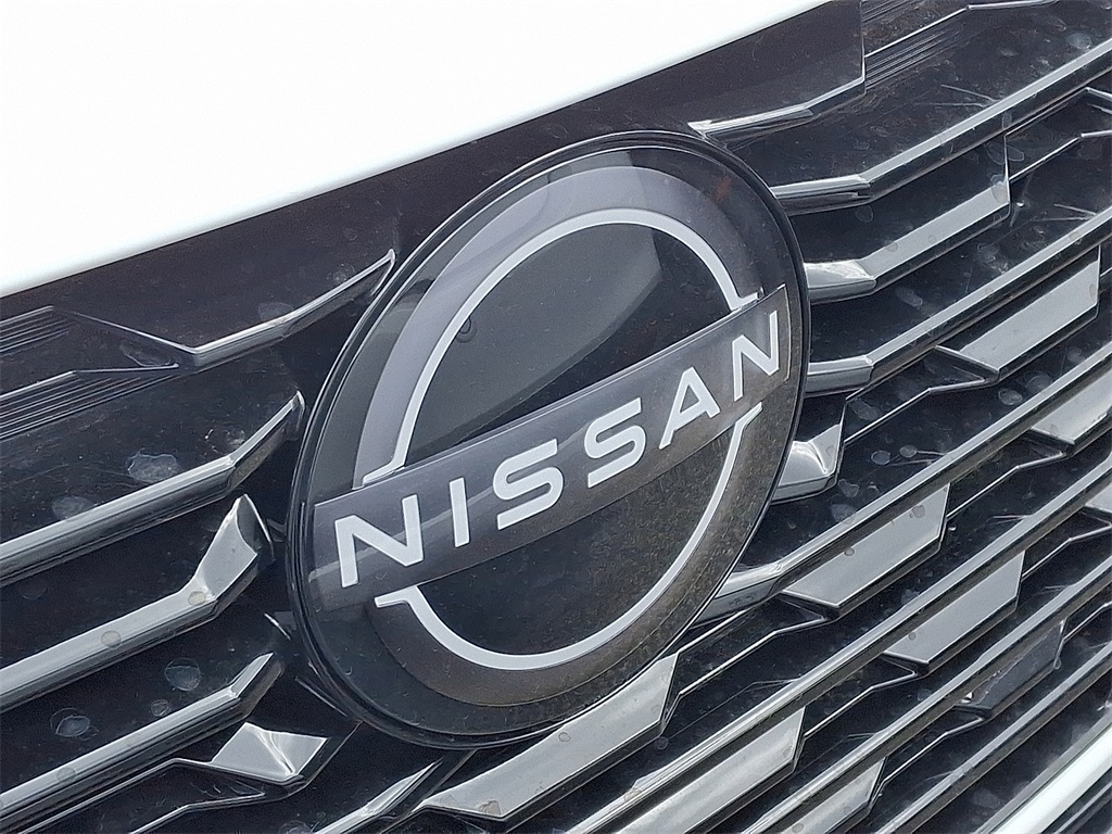 2025 Nissan Sentra SV photo 5