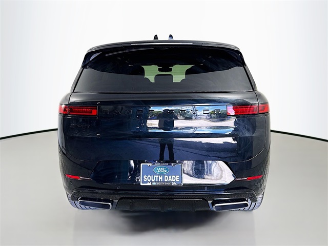 2025 Land Rover Range Rover Sport SE photo 6