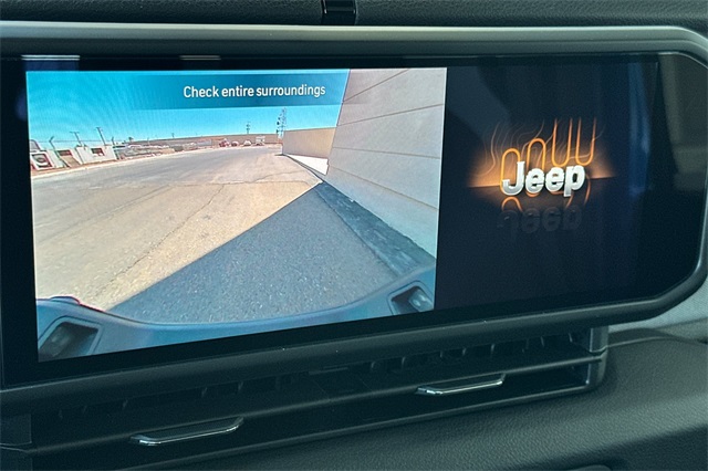 2025 Jeep Gladiator Sport S photo 3