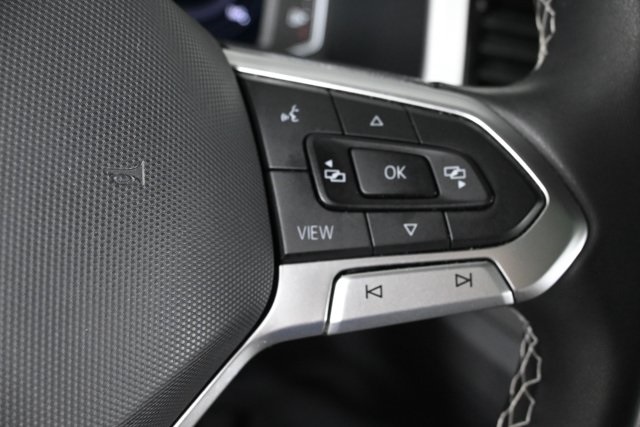2022 Volkswagen Atlas Cross Sport SE Technology photo 19