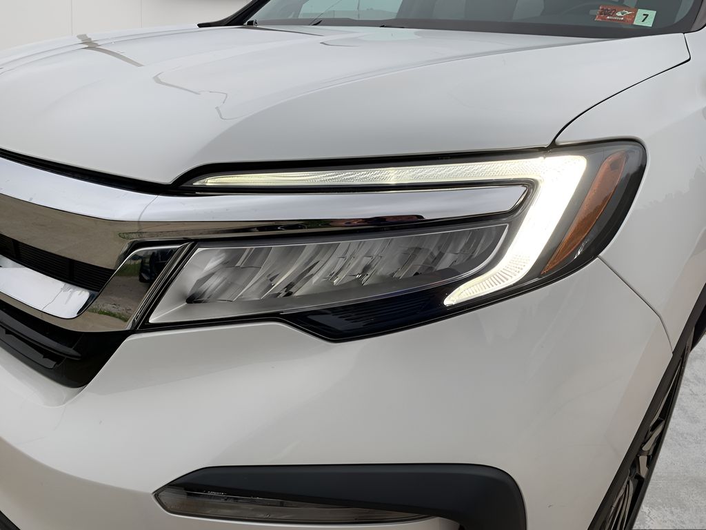 2022 Honda Pilot Touring photo 27