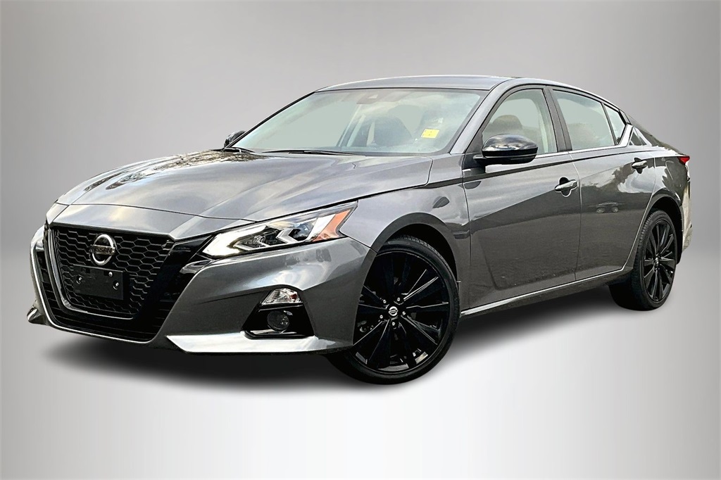 2022 Nissan Altima 2.5 SR photo 2