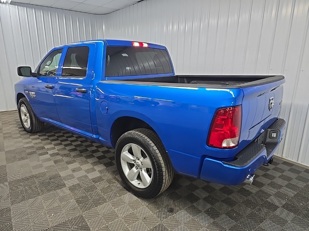 2022 Ram 1500 Classic Express photo 3