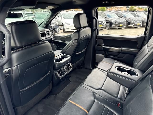 2023 Ford F-150 Platinum photo 18