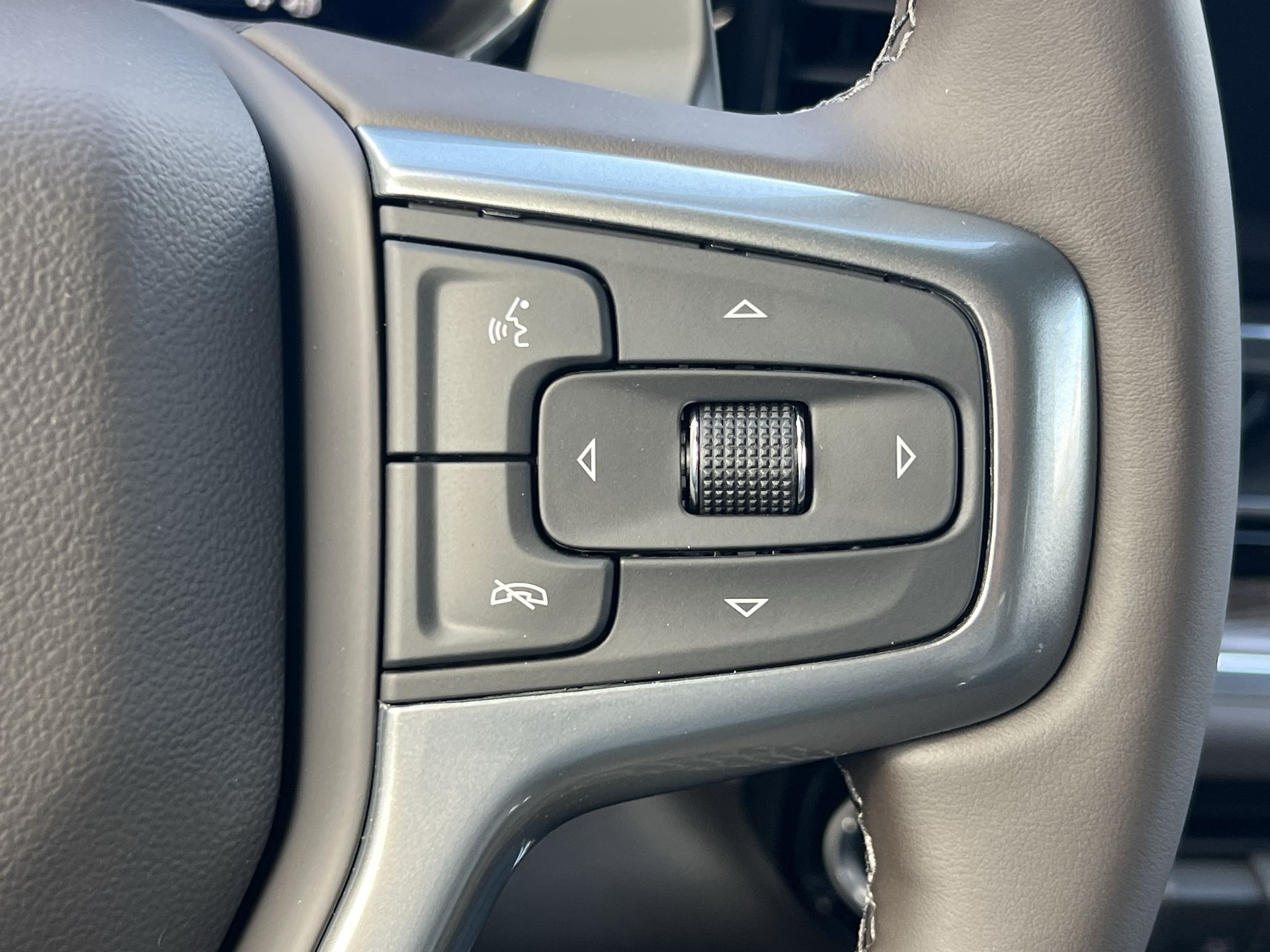 2026 Chevrolet Silverado 1500 LT photo 8
