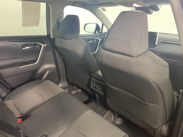 2023 Toyota RAV4 XLE photo 24