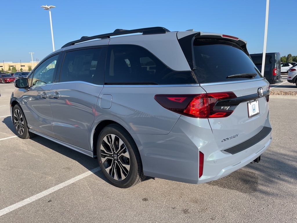 2026 Honda Odyssey Elite photo 3