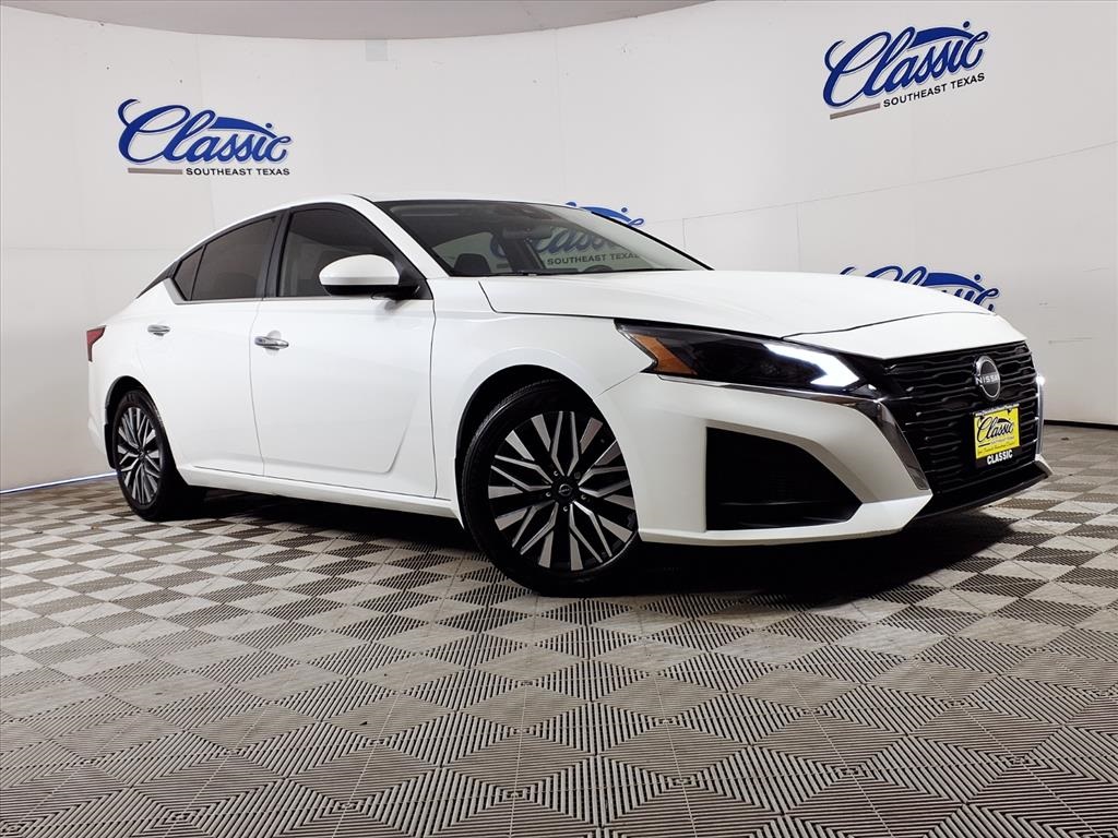 2024 Nissan Altima SV