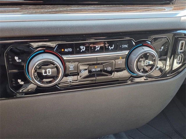 2025 Chevrolet Silverado 1500 LT photo 18