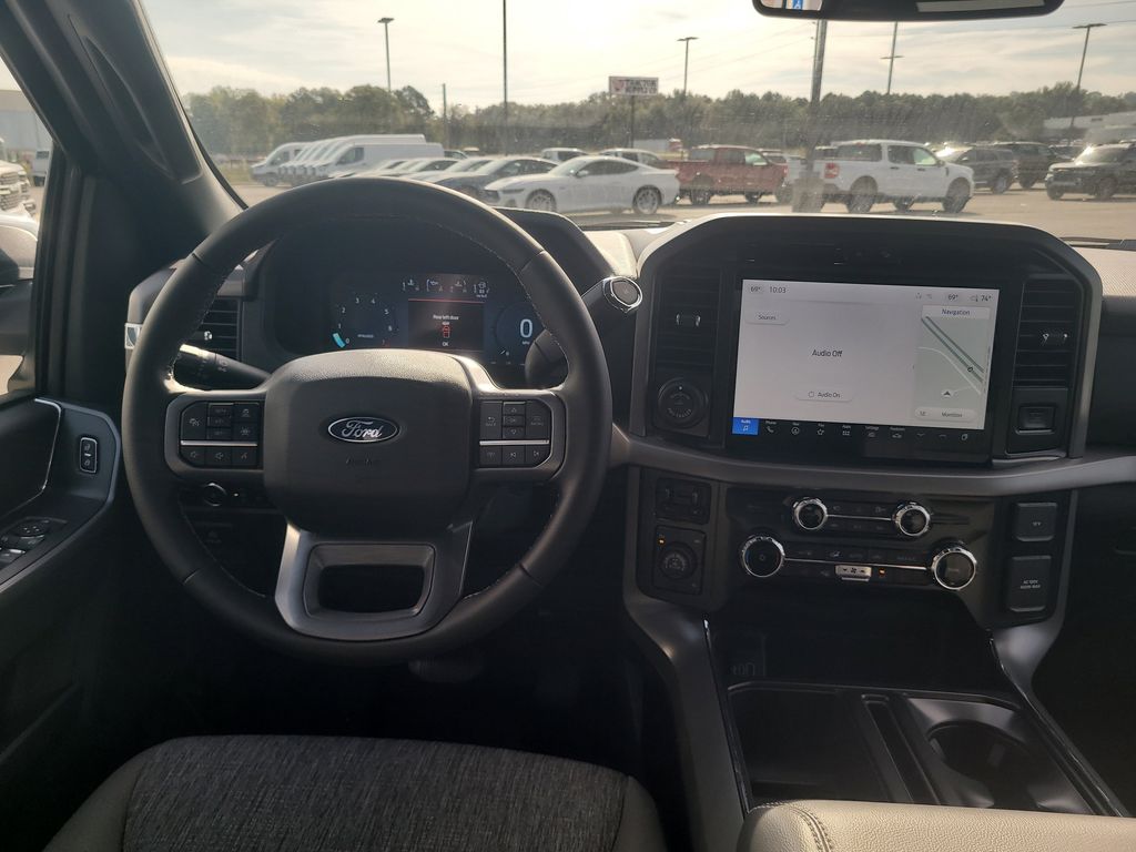 2025 Ford F-150 XLT photo 24
