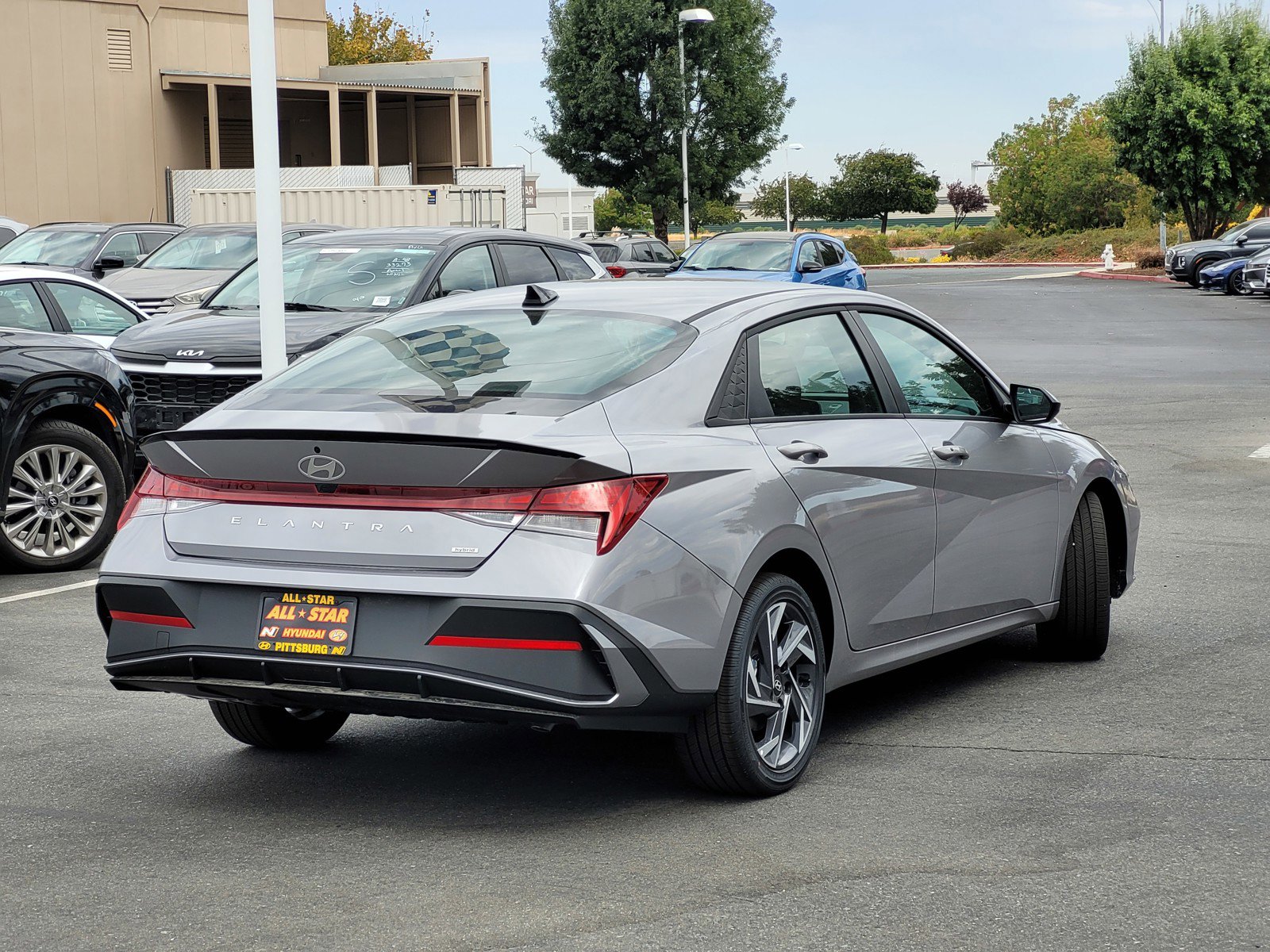 2025 Hyundai Elantra Hybrid SEL Sport photo 2