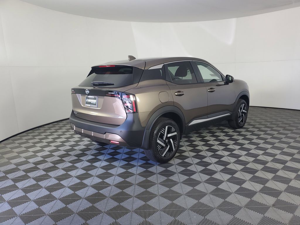2025 Nissan Kicks SV photo 4
