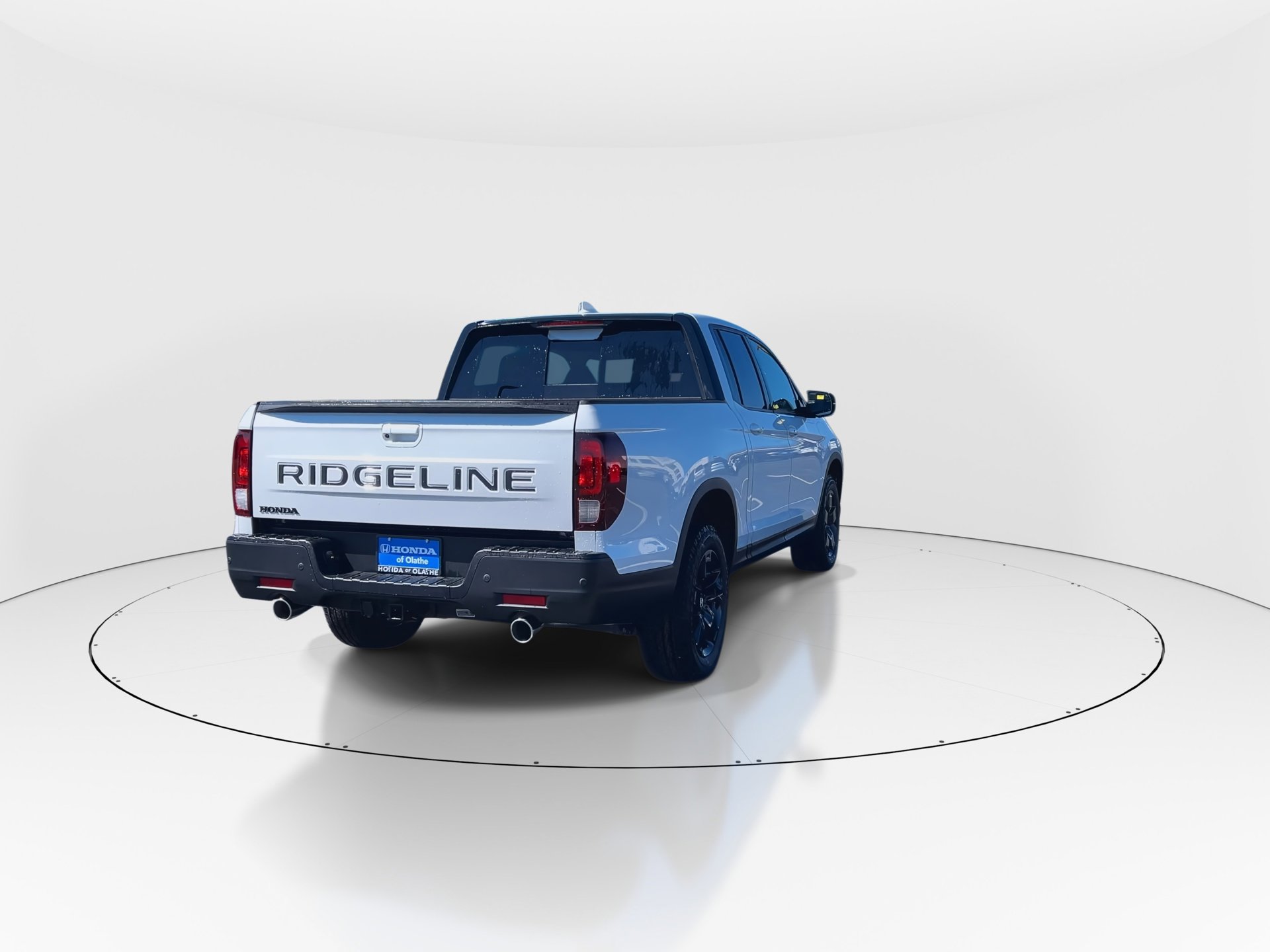 2025 Honda Ridgeline Black Edition photo 4