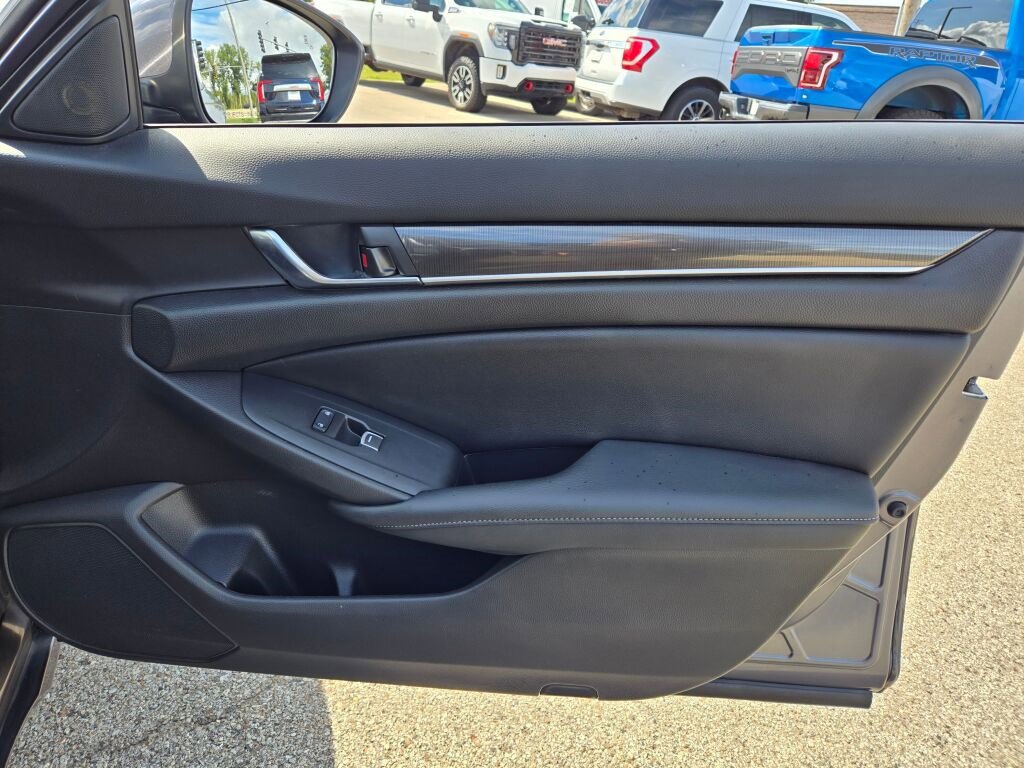 2020 Honda Accord Sport 2.0T photo 6