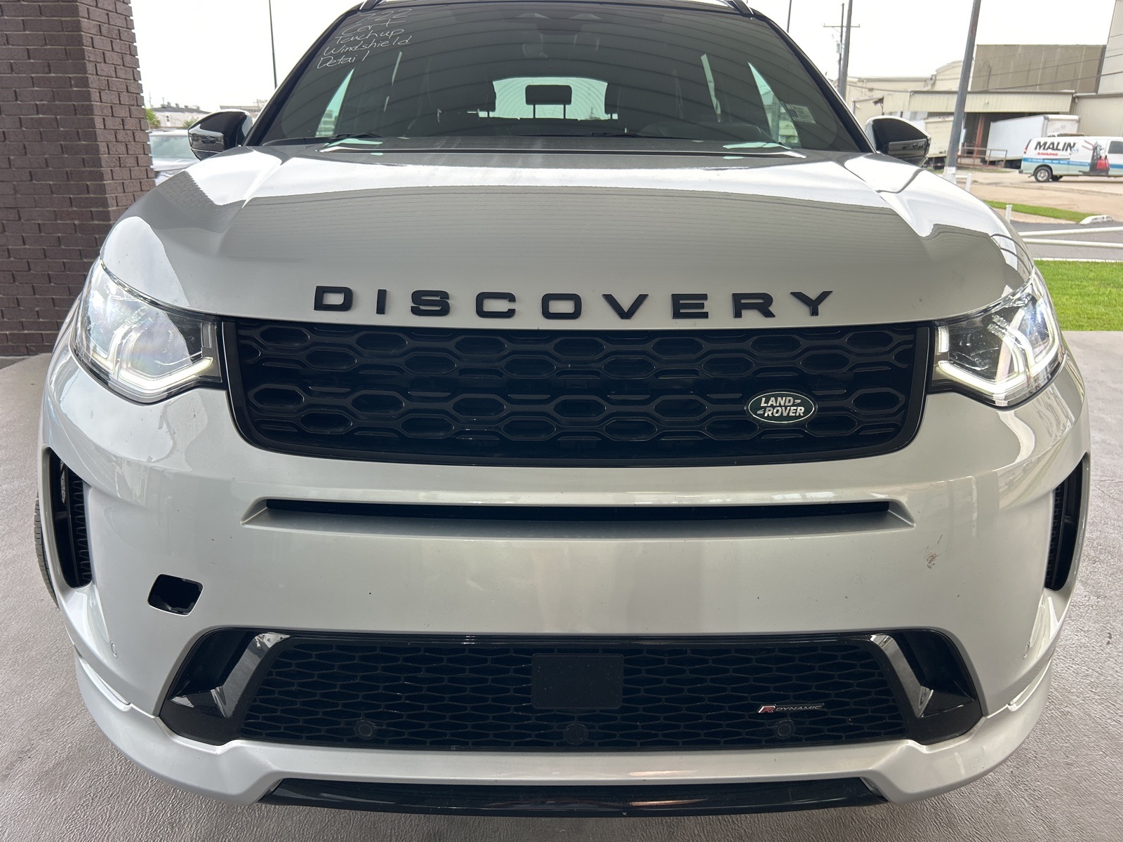 2023 Land Rover Discovery Sport SE R-Dynamic photo 8