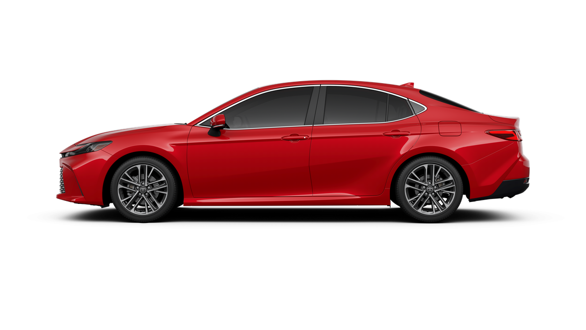 2025 Toyota Camry XLE photo 4