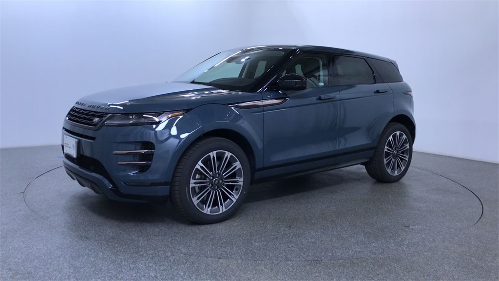 2024 Land Rover Range Rover photo 3