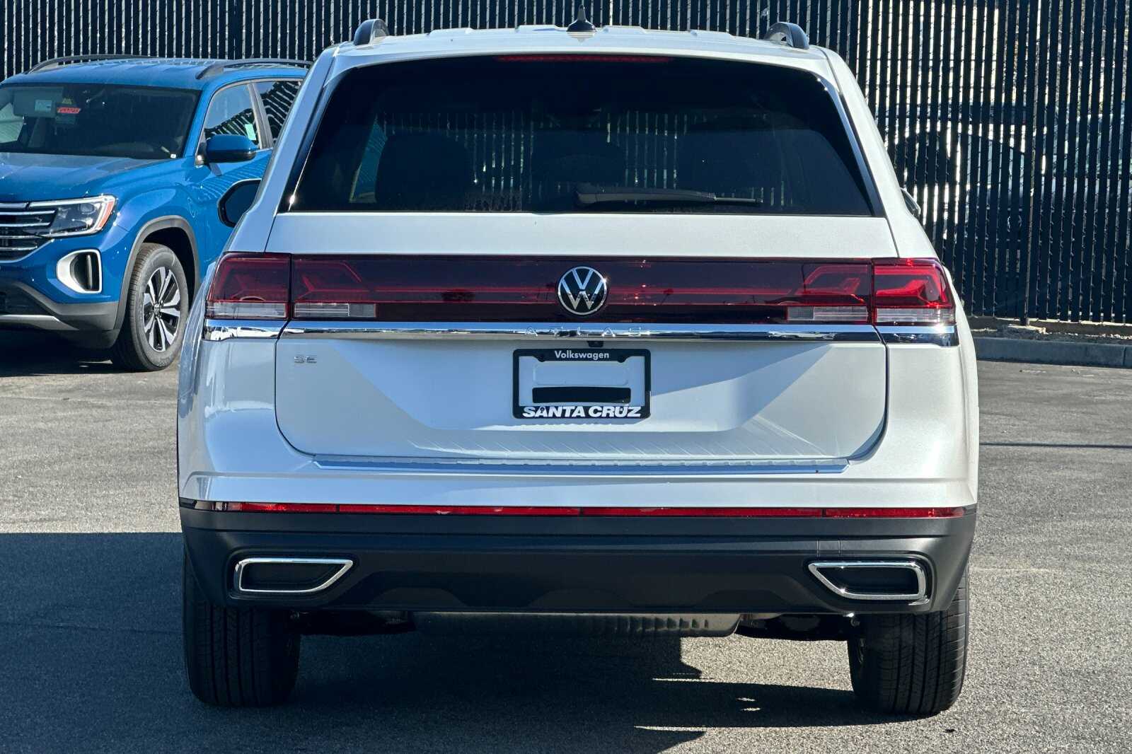 2026 Volkswagen Atlas SE photo 5