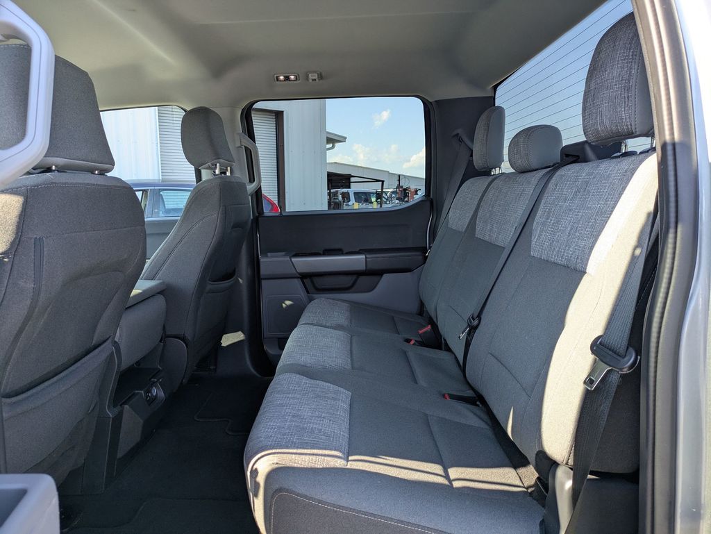 2023 Ford F-150 XLT photo 23