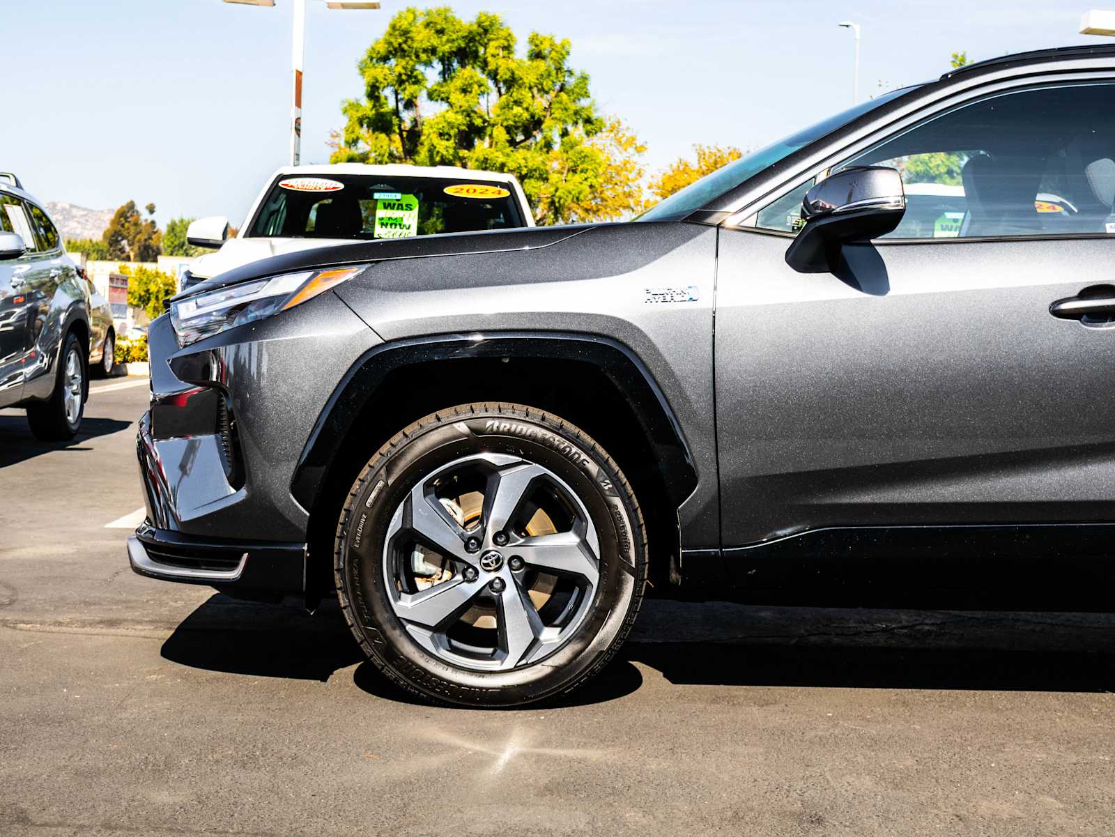 2023 Toyota RAV4 Prime SE photo 2