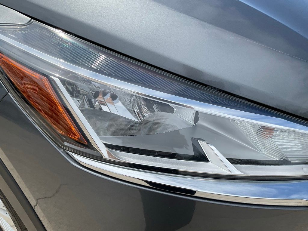 2021 Nissan Kicks S photo 10