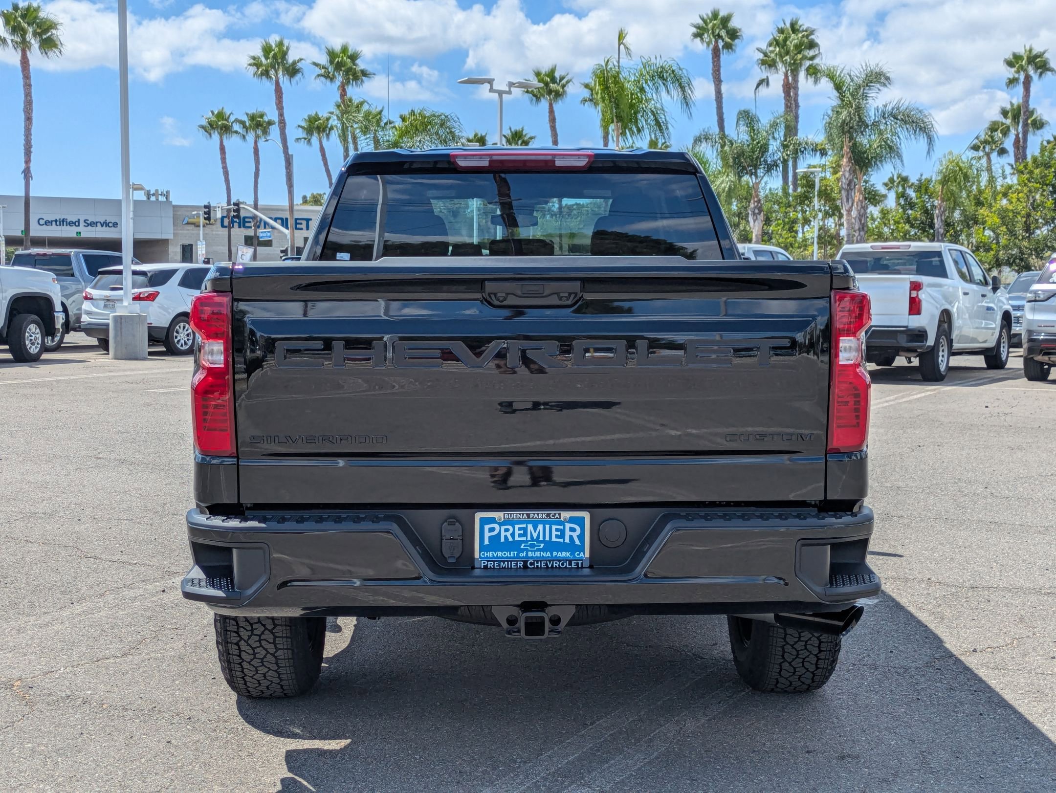 2026 Chevrolet Silverado Custom photo 4