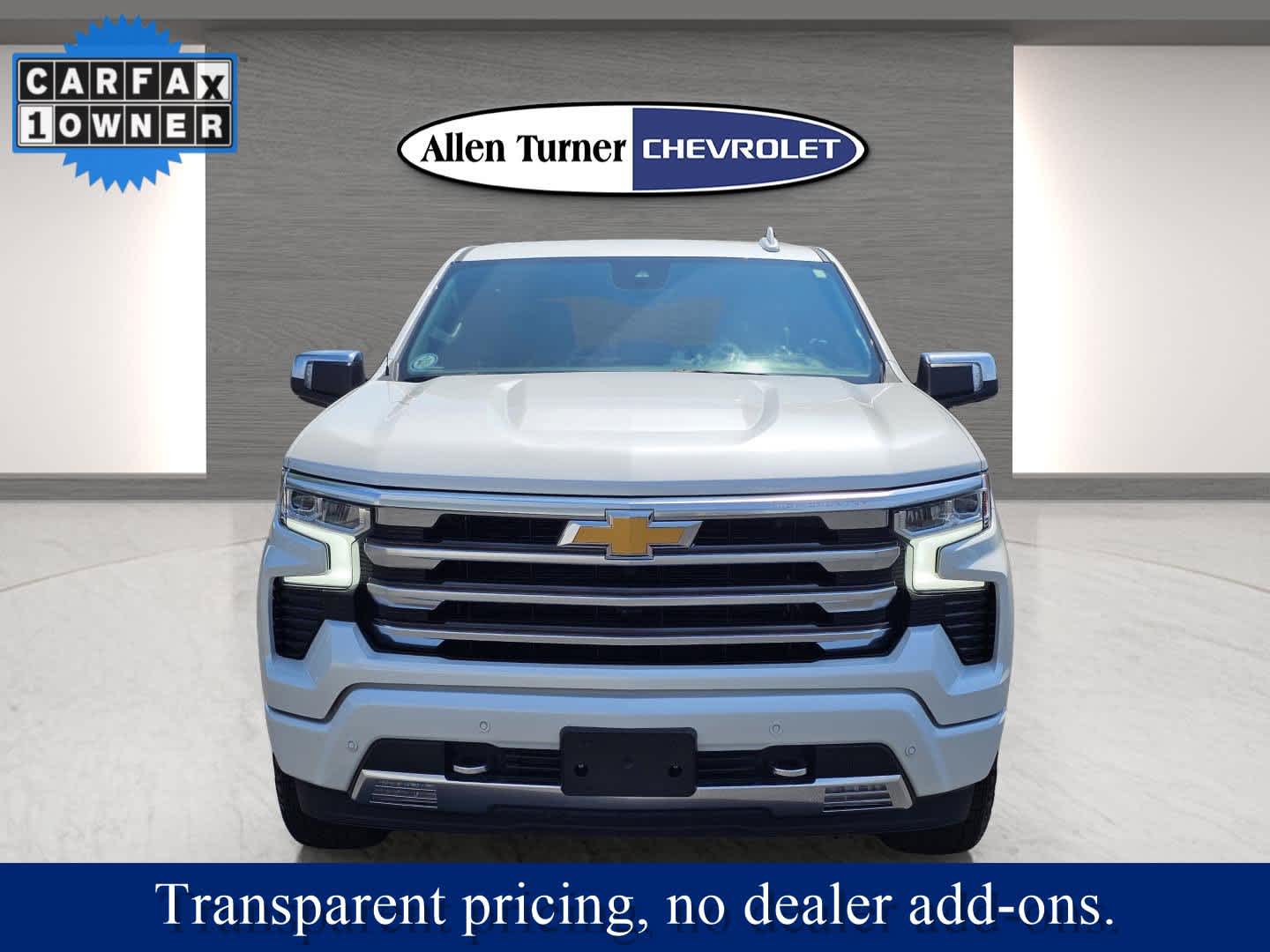 2024 Chevrolet Silverado 1500 High Country photo 2