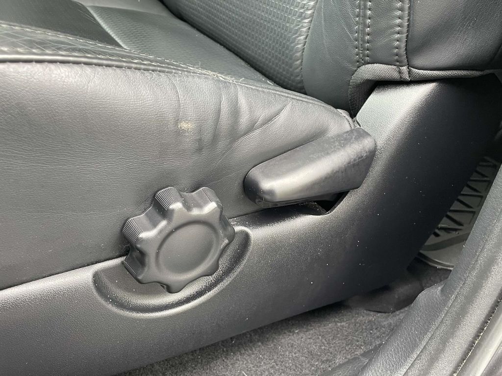2018 Toyota Tacoma Limited photo 7