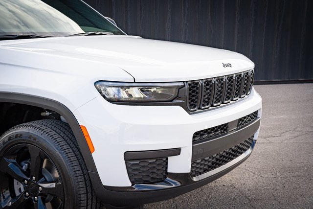 2025 Jeep Grand Cherokee Altitude X photo 3