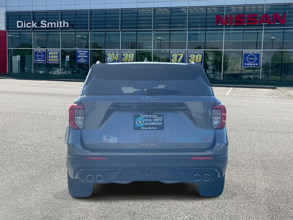 2022 Ford Explorer ST photo 2