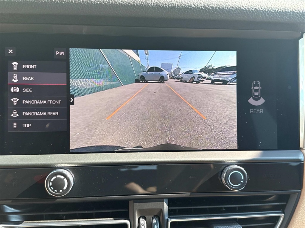 2026 Porsche Macan T photo 26