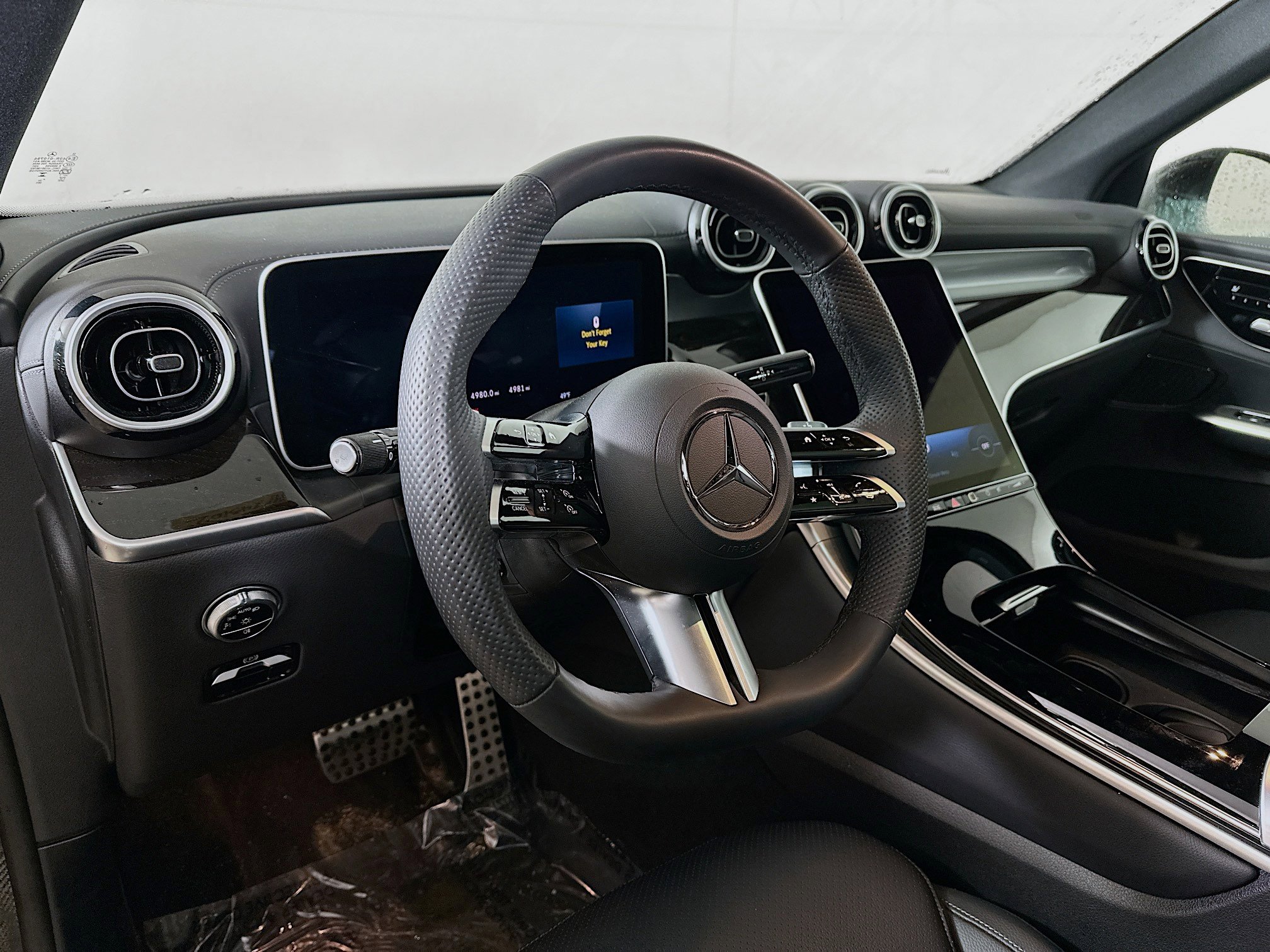 2025 Mercedes Benz GLC 350e 4MATIC photo 9