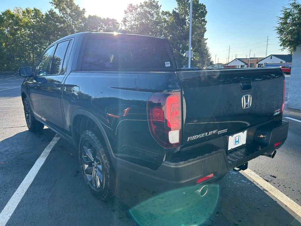 2023 Honda Ridgeline Sport photo 3
