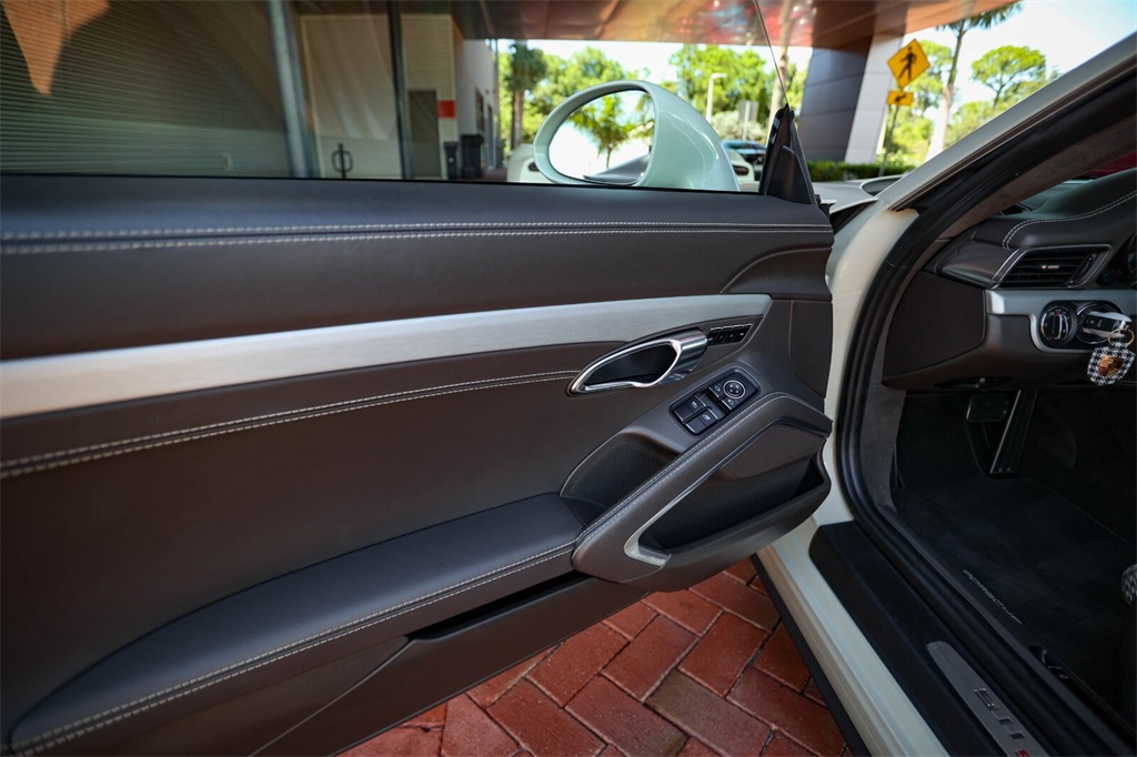 2014 Porsche 911 Anniversary Edition photo 35