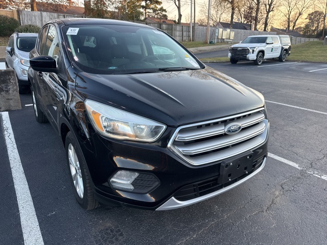 2017 Ford Escape SE's photo