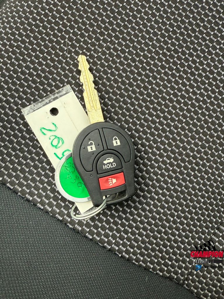 2016 Nissan Versa 1.6 SV photo 23